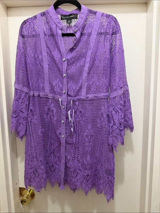 Colleen Lopez Tops - Colleen Lopez Lavender Floral Lace Button-Front Tunic